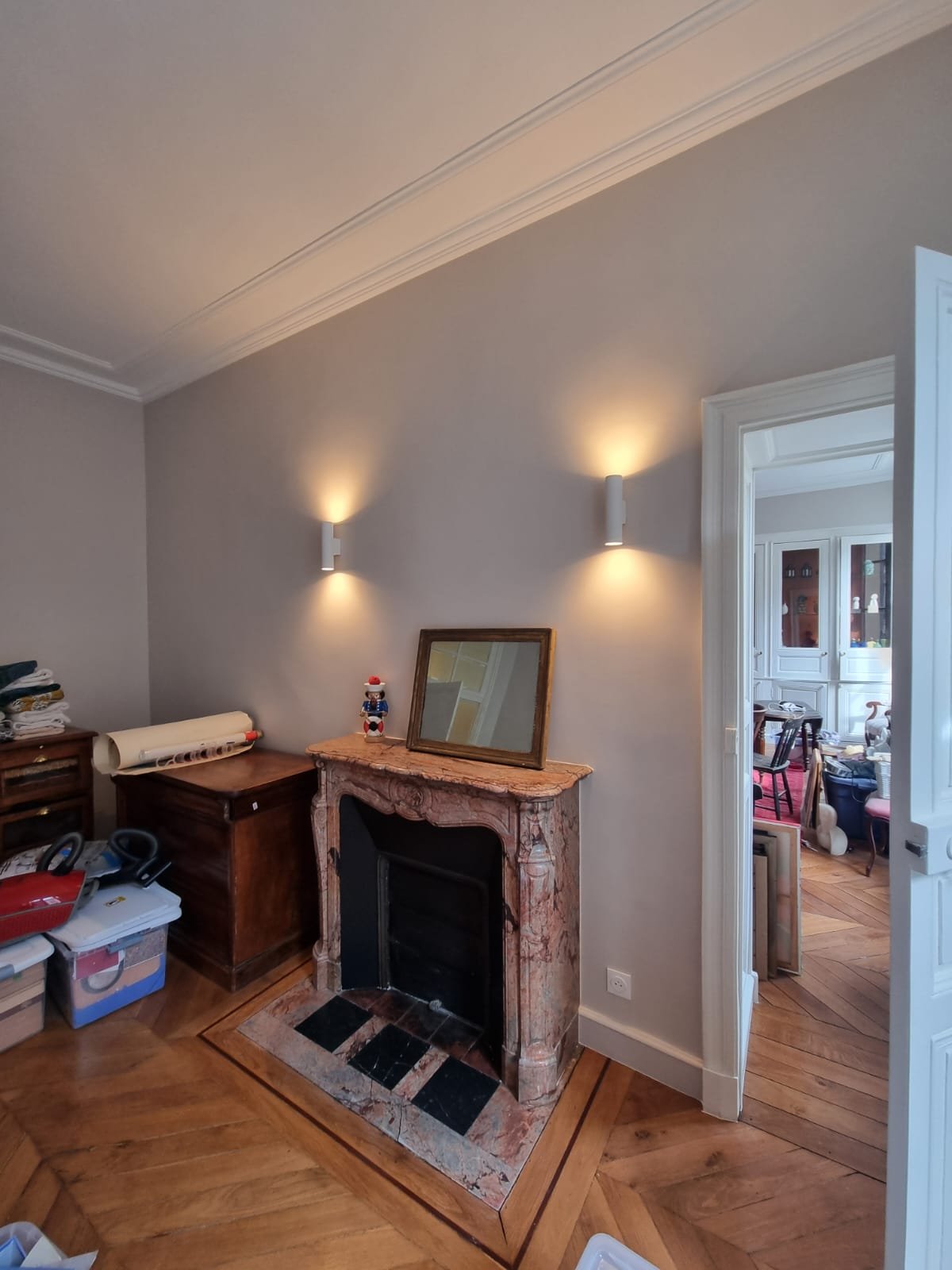 Cheminée en marbre · réalisation ART TEC RÉNOVATION